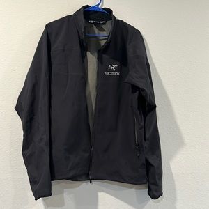 Men’s Arcteryx large waterproof jacket black